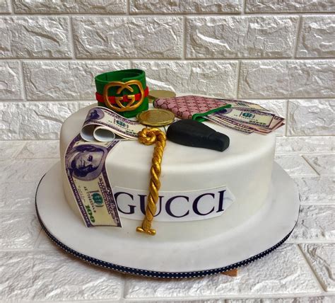 cumpleaños pastel gucci|Como Hacer un Pastel de Gucci. How to Make a Gucci Cake..